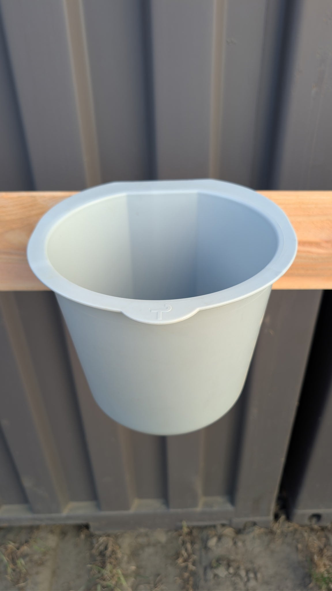 JCP Calf Products Bucket and Bucket Bracket Package
